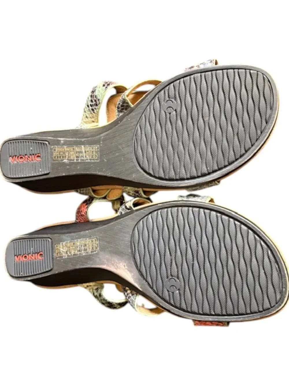 Vionic 381 Radia 3-Strap Wedge 